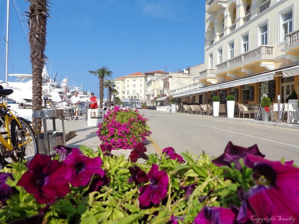 Apartments Mladenka Poreč Exterior foto